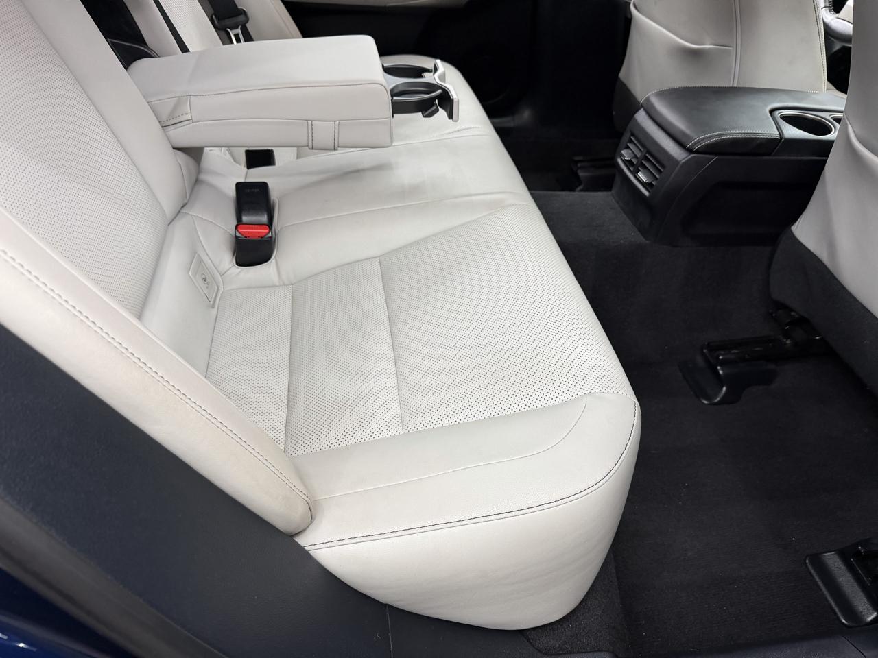 Lexus IS 250 4D Sedan 2015