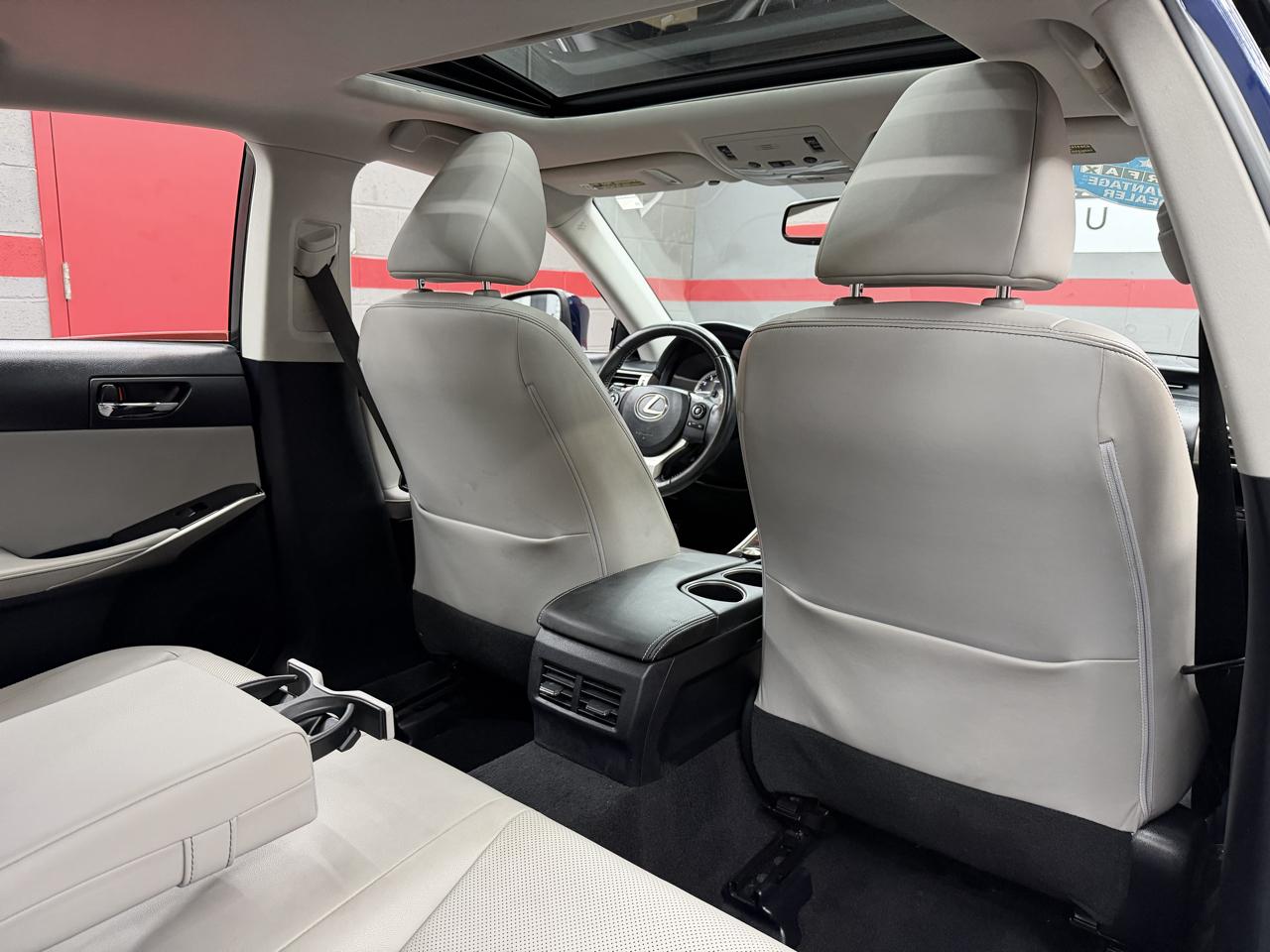 Lexus IS 250 4D Sedan 2015