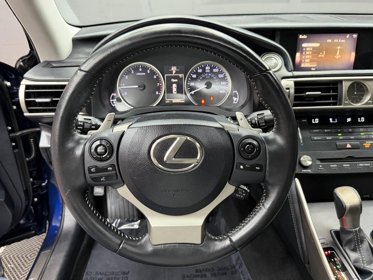 Lexus IS 250 4D Sedan 2015