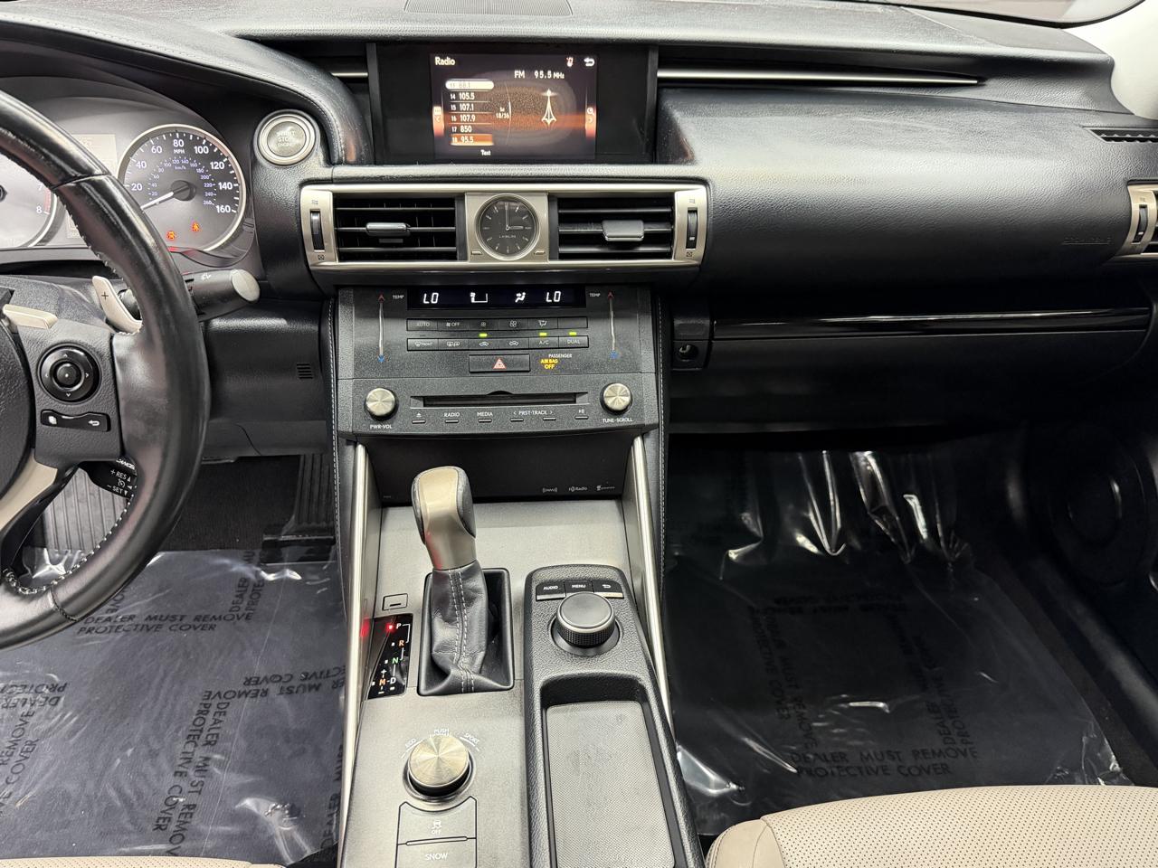 Lexus IS 250 4D Sedan 2015