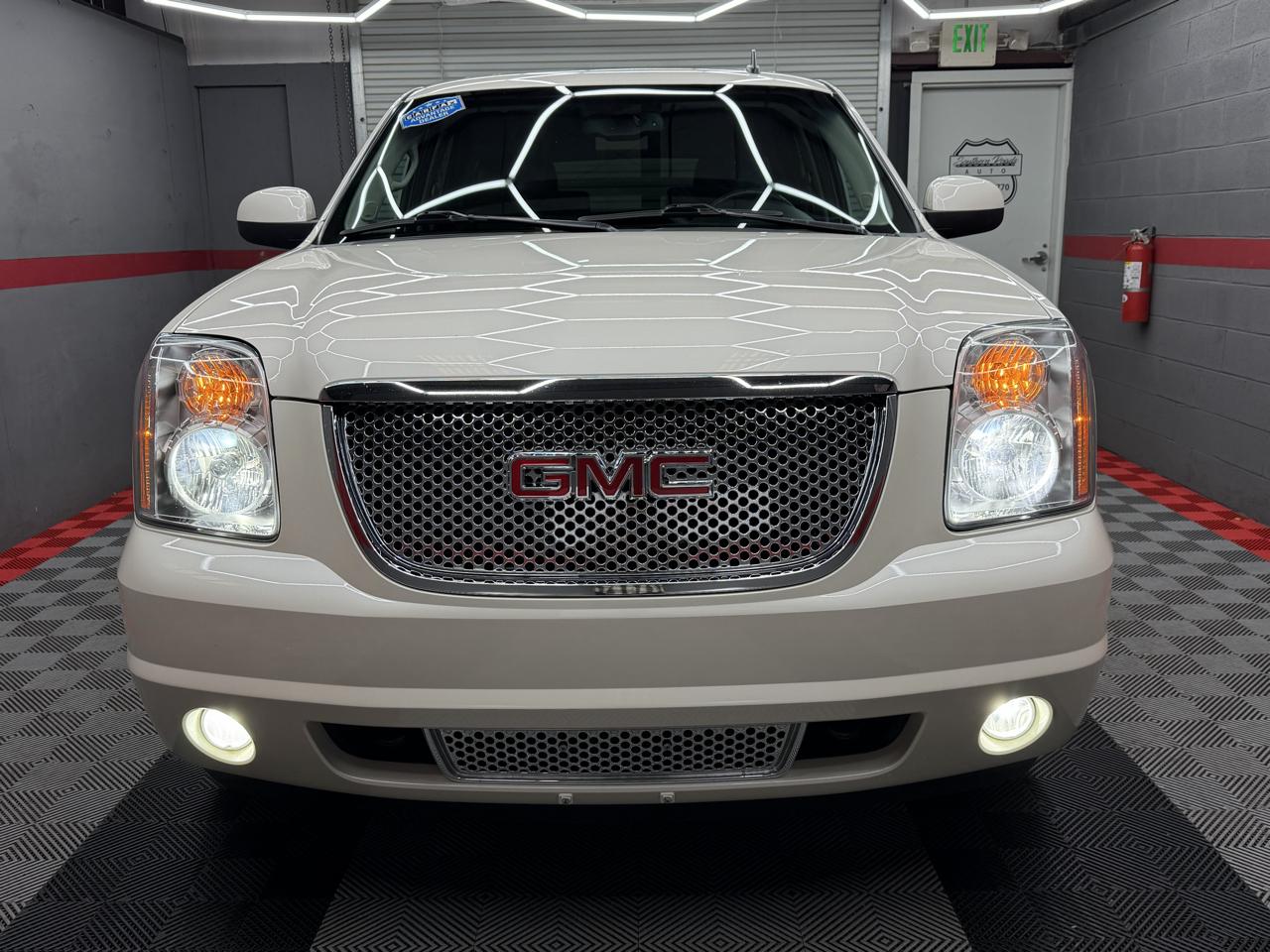 GMC Yukon Denali 2WD 2013