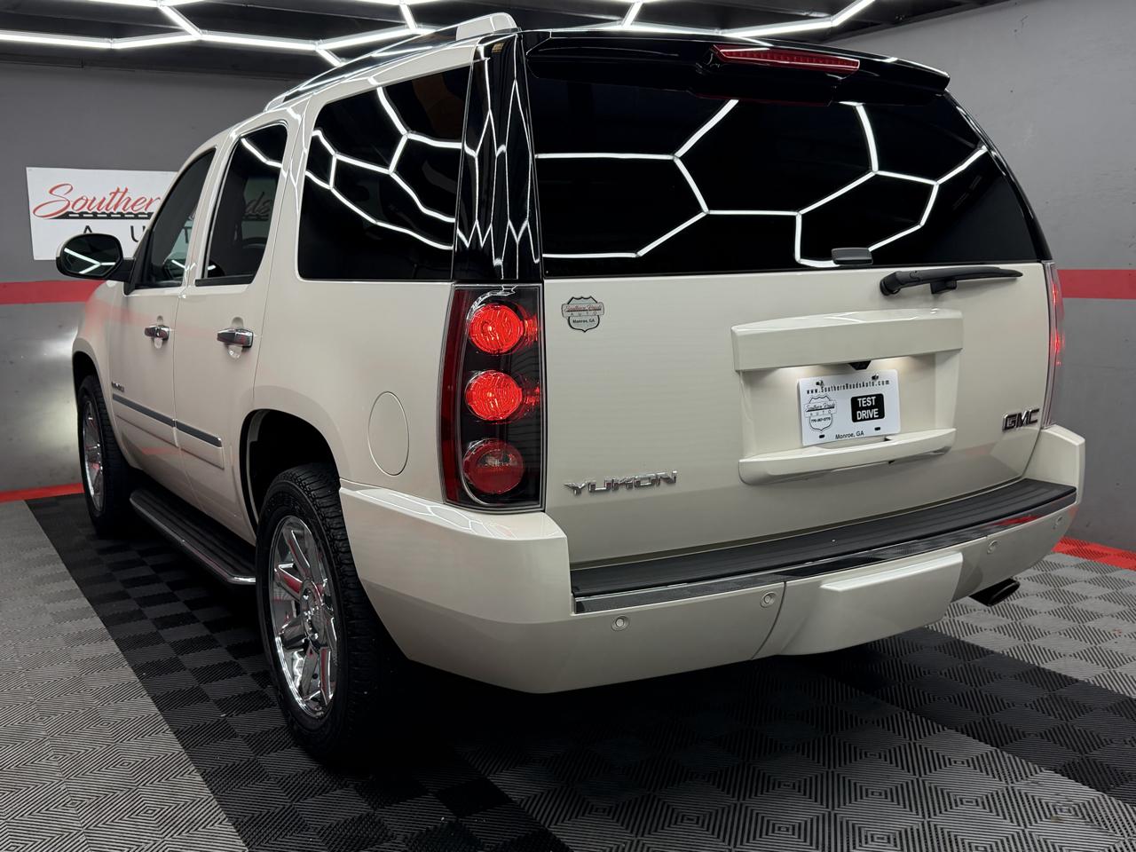 GMC Yukon Denali 2WD 2013