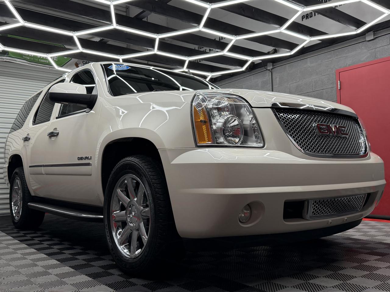 GMC Yukon Denali 2WD 2013