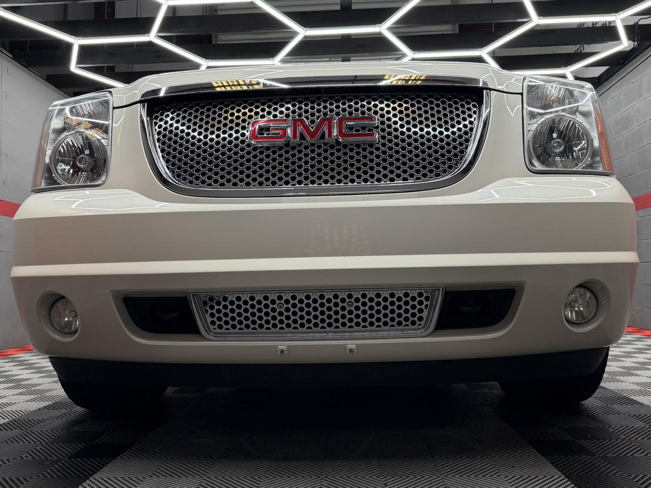 GMC Yukon Denali 2WD 2013