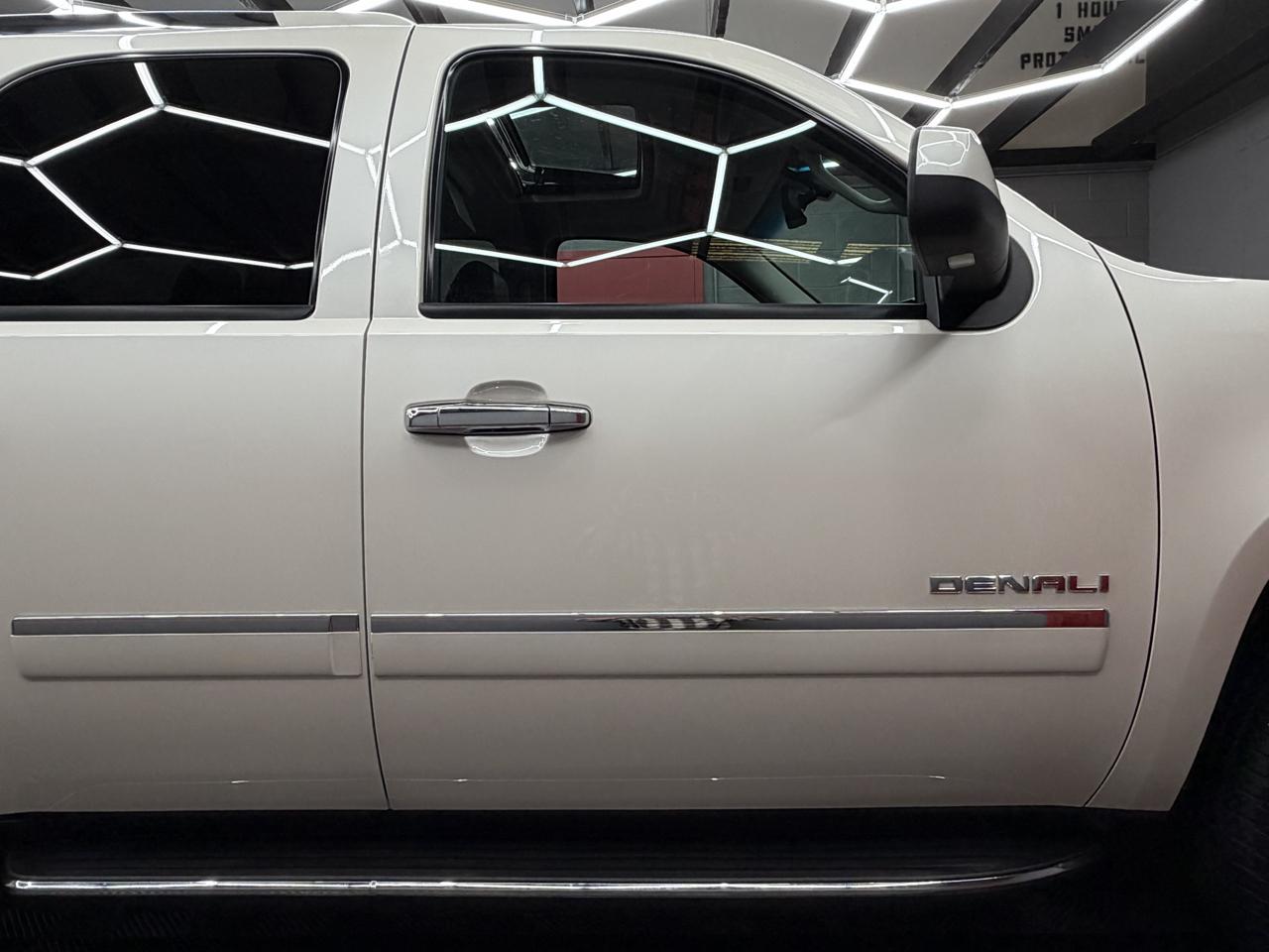 GMC Yukon Denali 2WD 2013