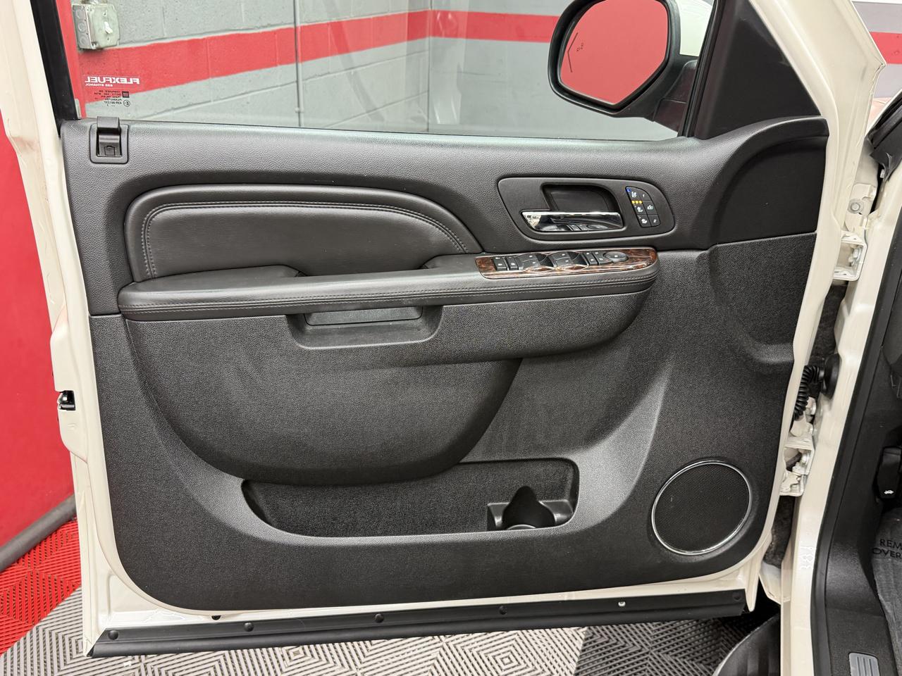 GMC Yukon Denali 2WD 2013