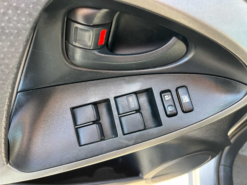 Toyota RAV4 Base I4 2WD 2010