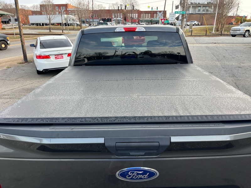 Ford F-150 2WD SuperCrew 145" XLT 2019