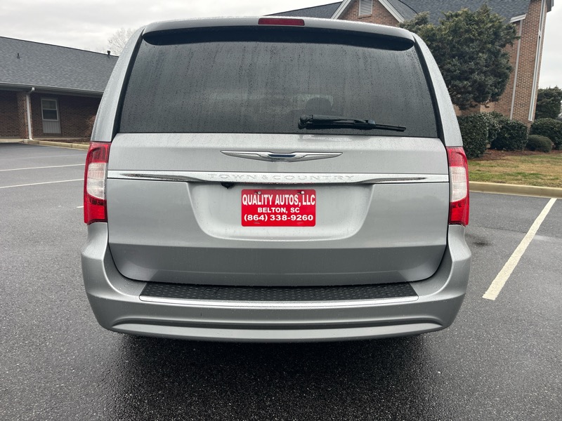 Chrysler Town and Country LX FWD 2013