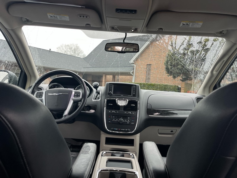 Chrysler Town and Country LX FWD 2013