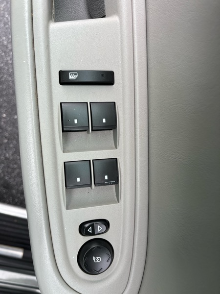 Chevrolet Traverse 2LT FWD 2011