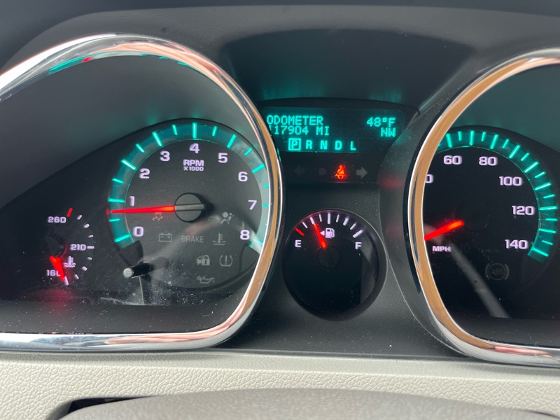 Chevrolet Traverse 2LT FWD 2011