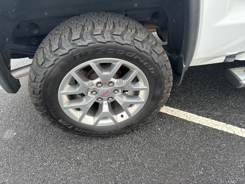 GMC Sierra 1500 4WD Crew Cab 143.5" 2018