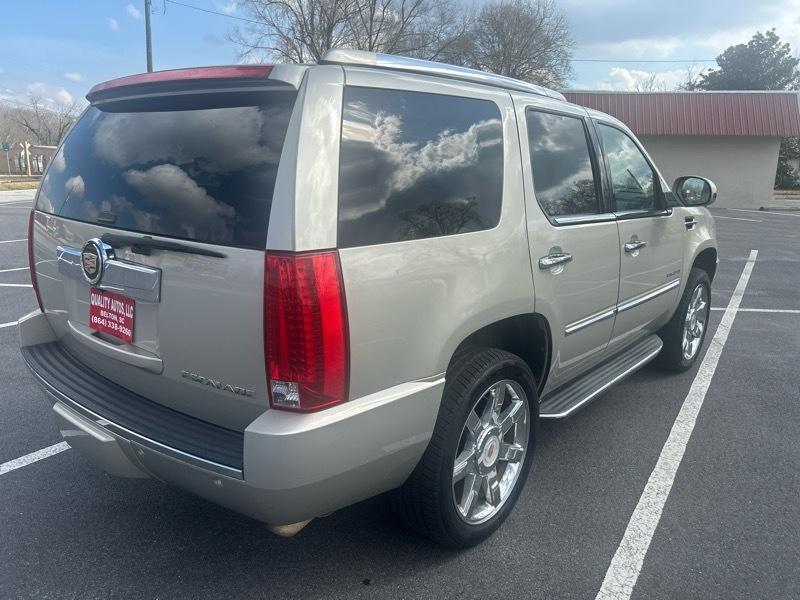 Cadillac Escalade Luxury 2WD 2014