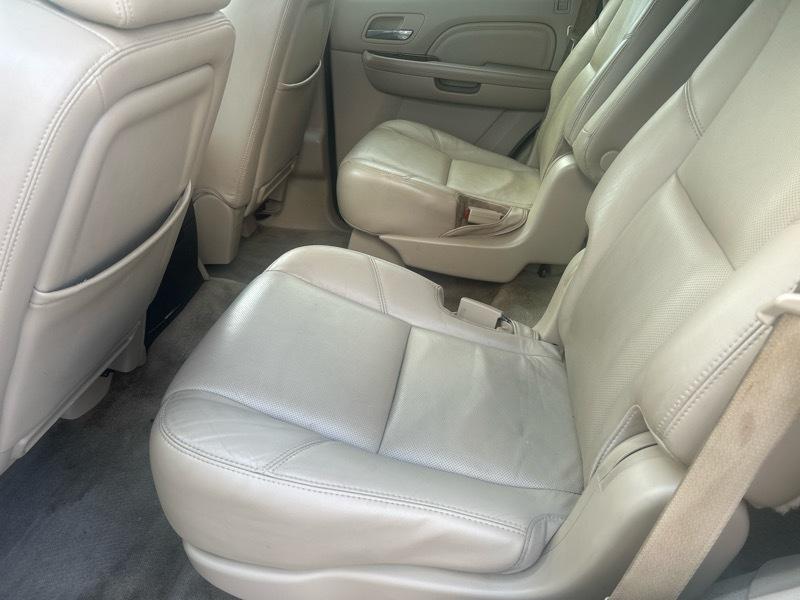 Cadillac Escalade Luxury 2WD 2014