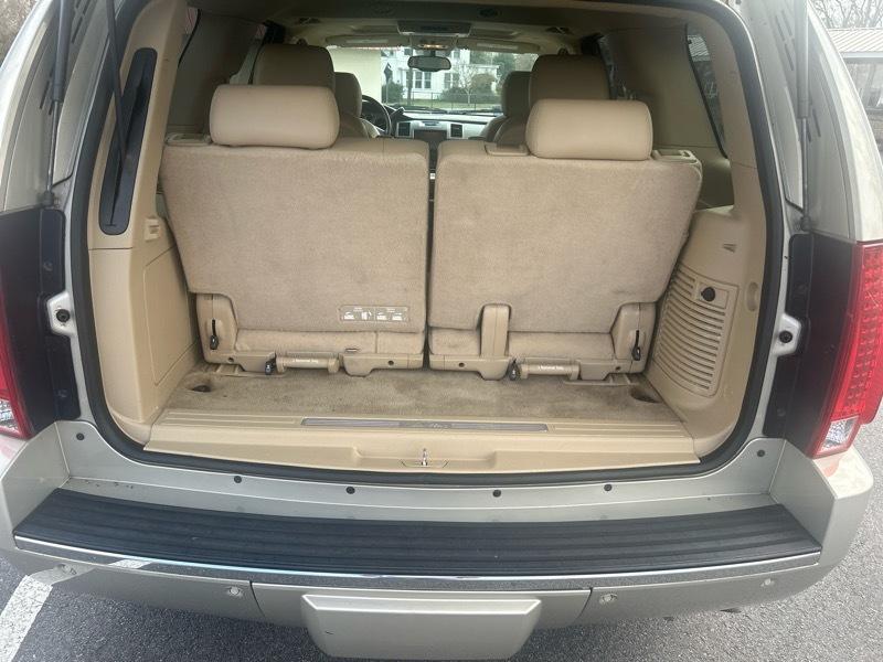 Cadillac Escalade Luxury 2WD 2014