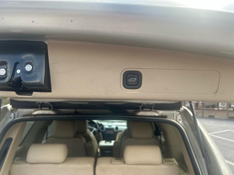 Cadillac Escalade Luxury 2WD 2014