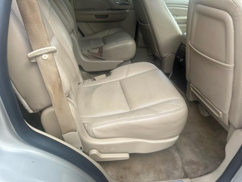 Cadillac Escalade Luxury 2WD 2014