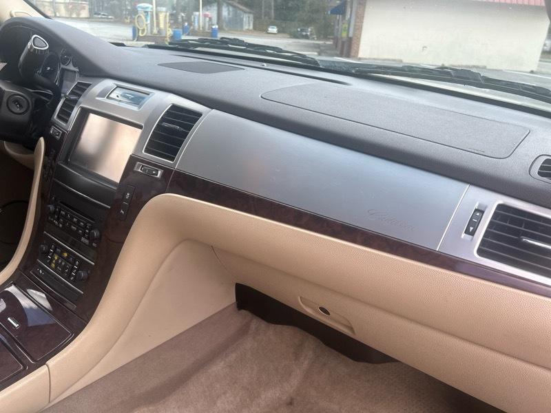 Cadillac Escalade Luxury 2WD 2014