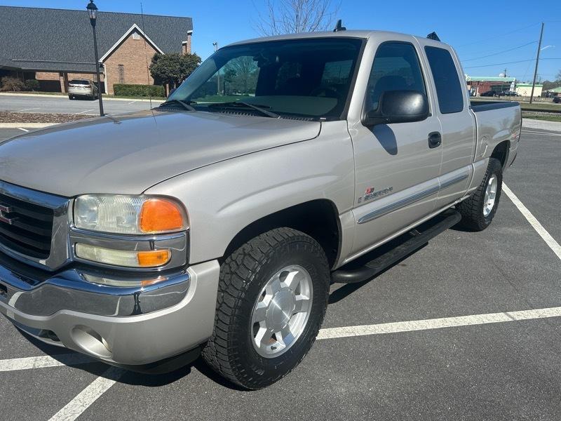 GMC Sierra 1500 4WD Crew Cab 143.5" SLT 2006