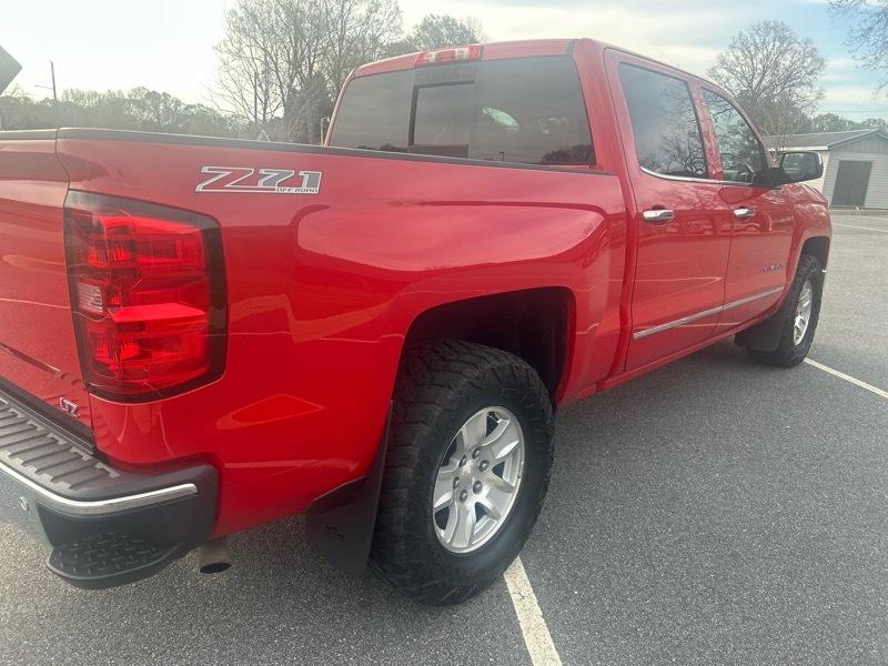 Chevrolet Silverado 1500 4WD Crew Cab 143.5" LTZ w/1LZ 2015