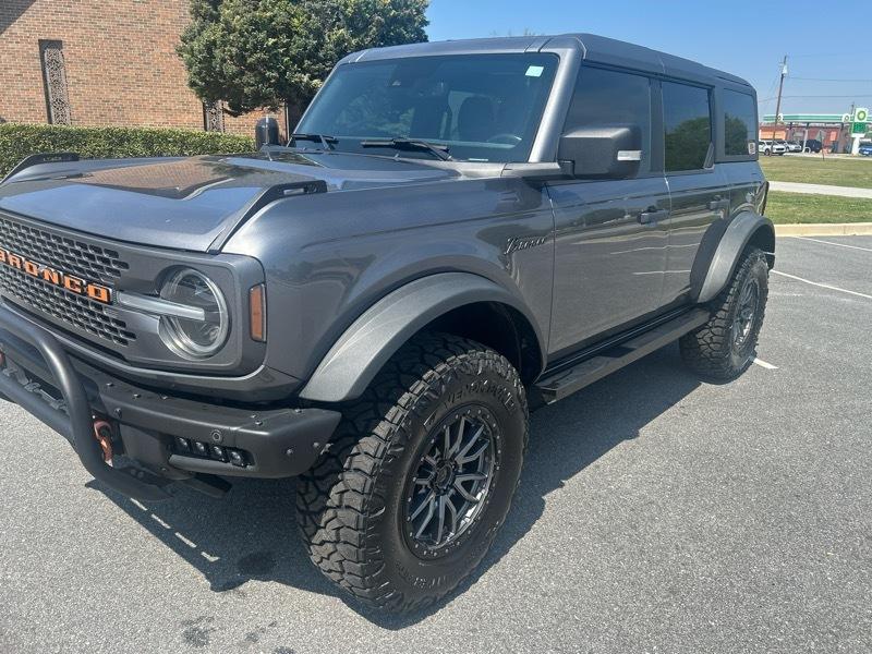 Ford Bronco Base 4-Door w/Advanced 2022
