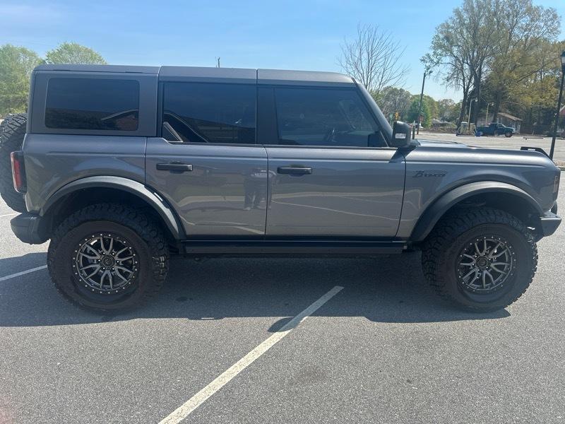 Ford Bronco Base 4-Door w/Advanced 2022