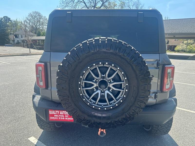 Ford Bronco Base 4-Door w/Advanced 2022