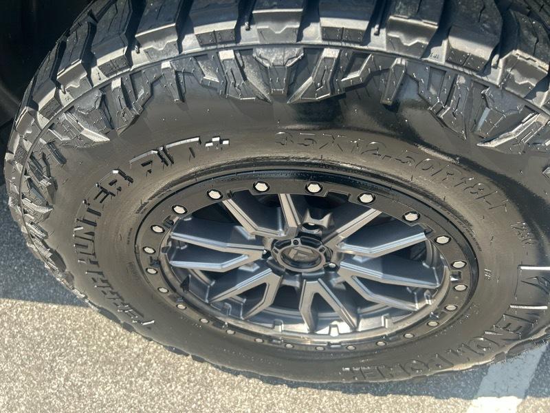 Ford Bronco Base 4-Door w/Advanced 2022