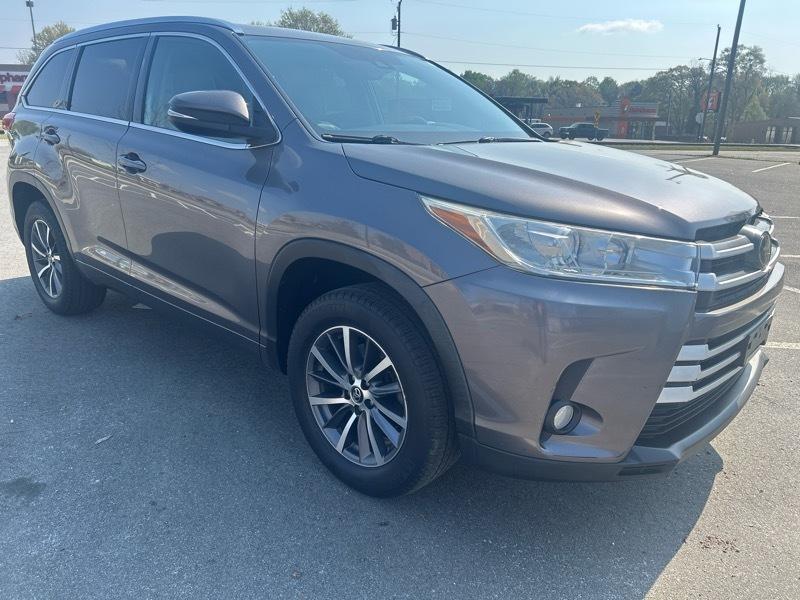 Toyota Highlander SE FWD V6 2018