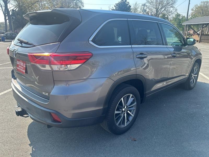 Toyota Highlander SE FWD V6 2018
