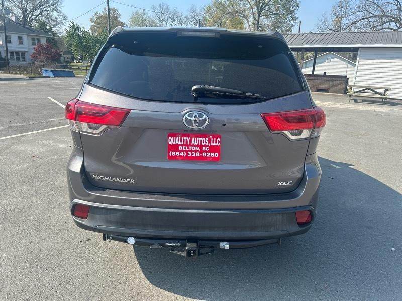 Toyota Highlander SE FWD V6 2018