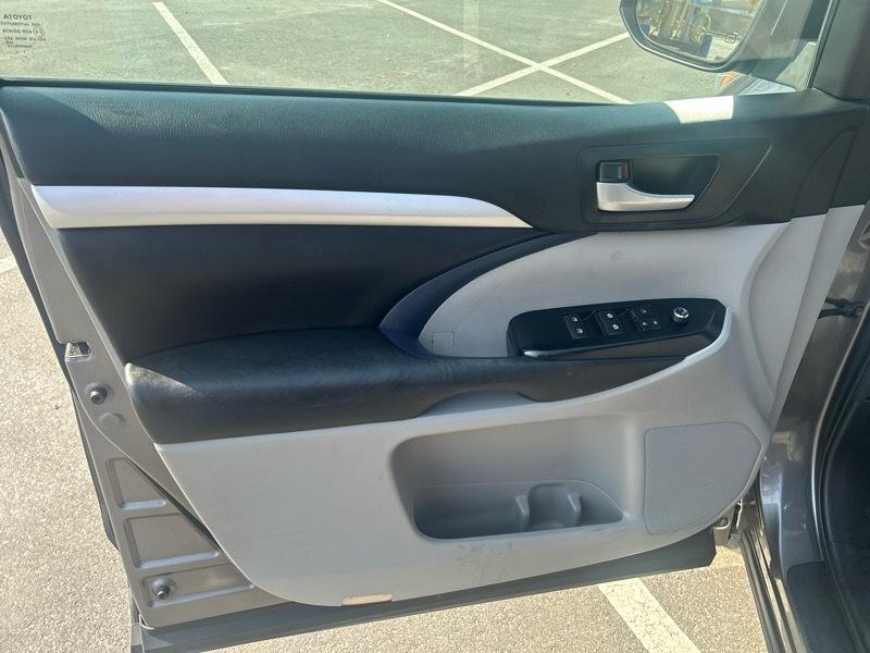 Toyota Highlander SE FWD V6 2018