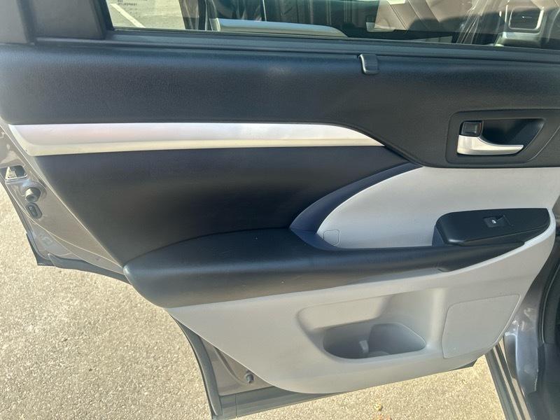 Toyota Highlander SE FWD V6 2018