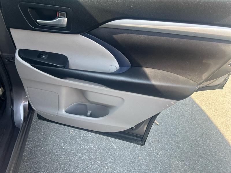 Toyota Highlander SE FWD V6 2018