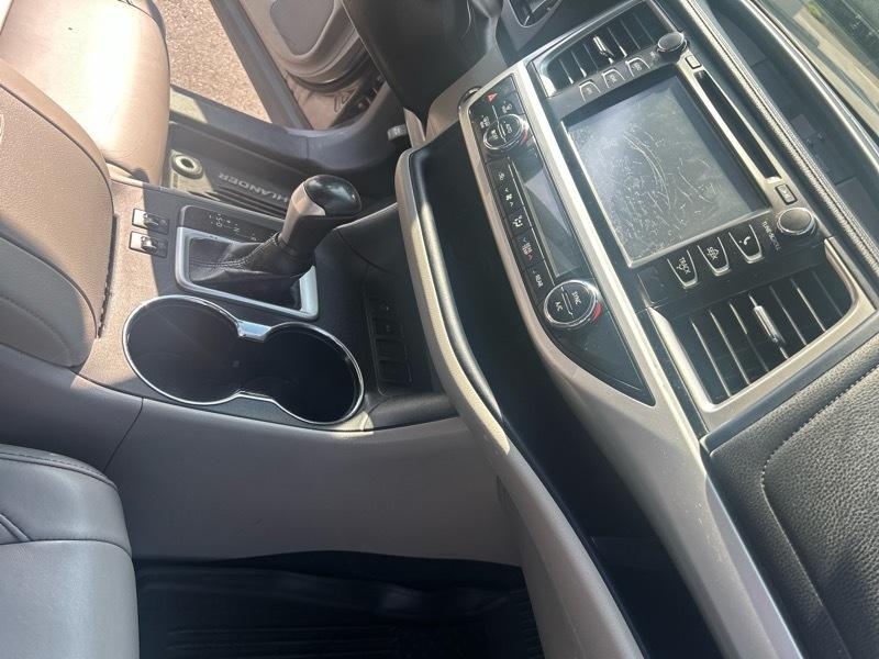 Toyota Highlander SE FWD V6 2018