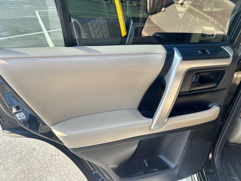 Toyota 4Runner SR5 2WD 2013