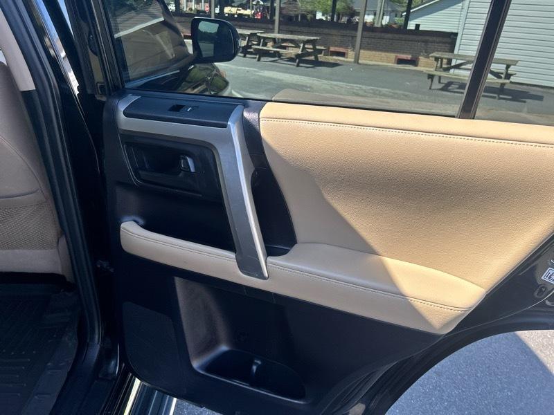 Toyota 4Runner SR5 2WD 2013