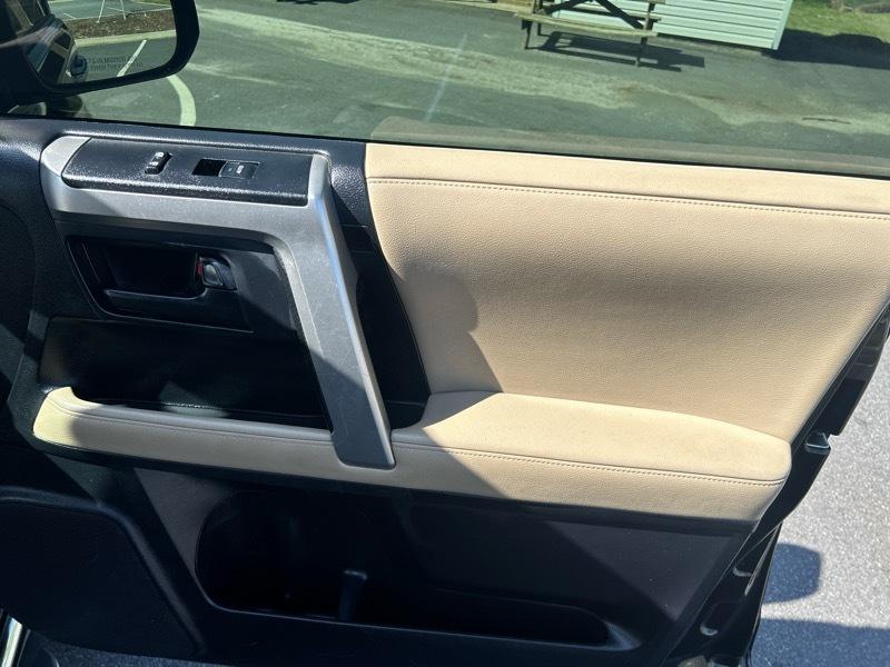 Toyota 4Runner SR5 2WD 2013