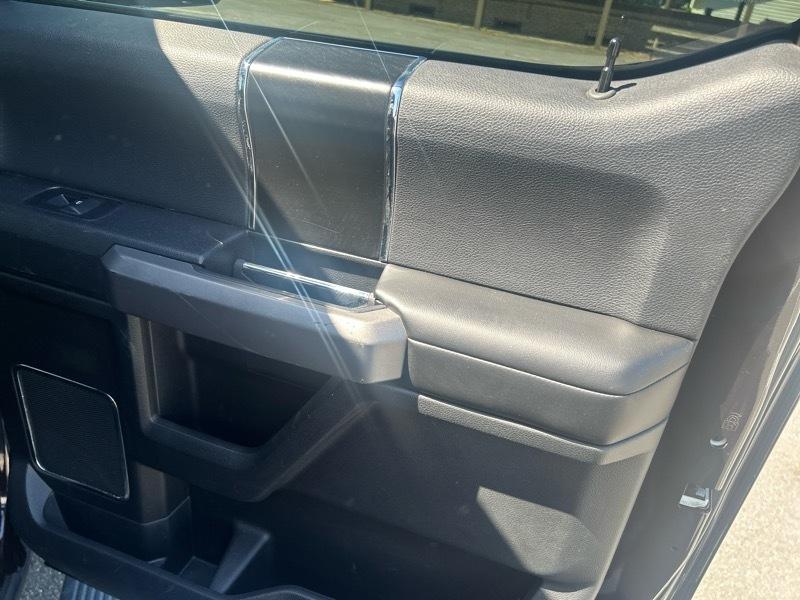 Ford F-150 4WD SuperCrew 145" Platinum 2018