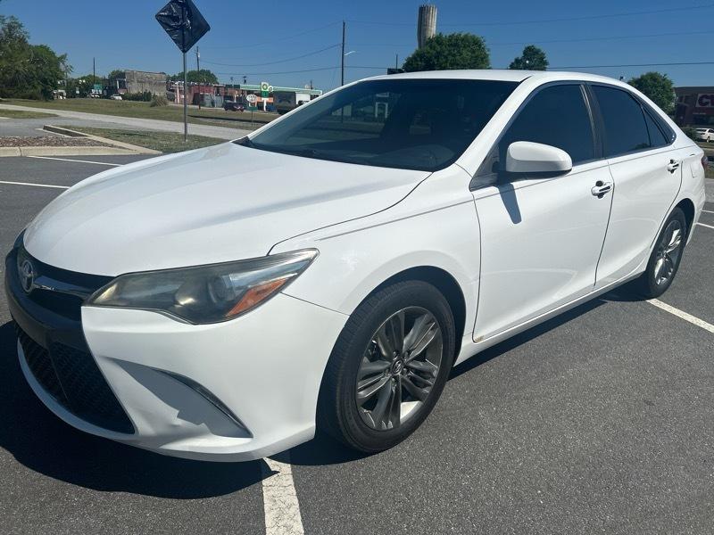 Toyota Camry SE 2017