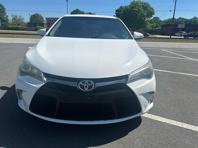 Toyota Camry SE 2017