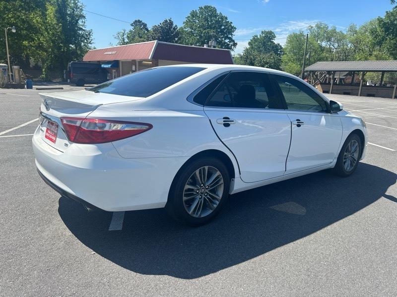 Toyota Camry SE 2017