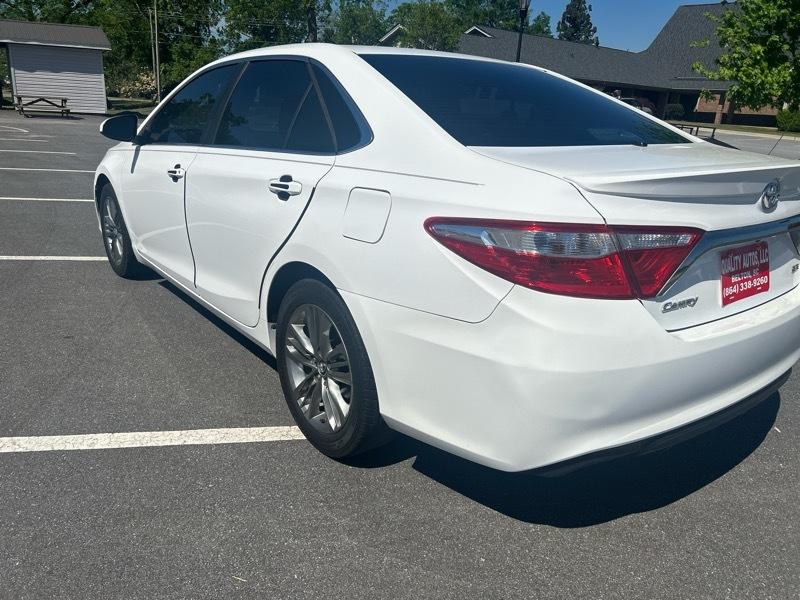 Toyota Camry SE 2017