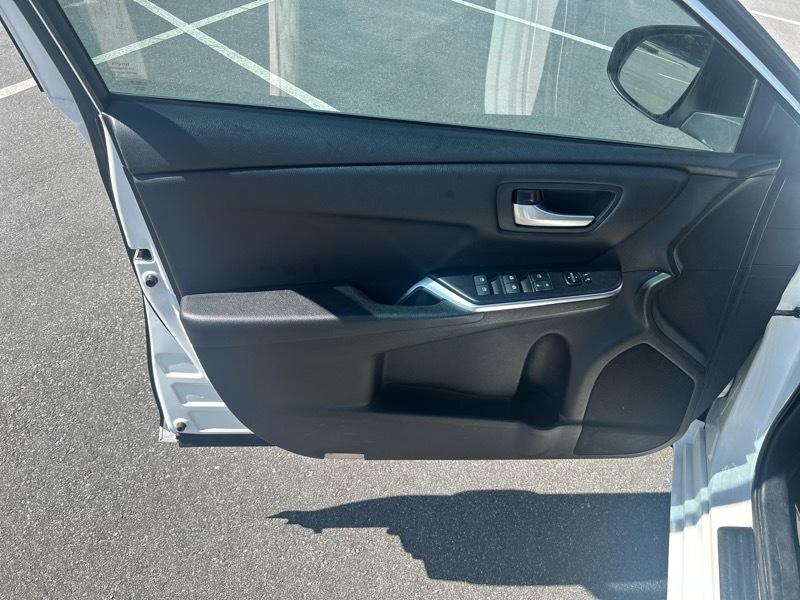 Toyota Camry SE 2017