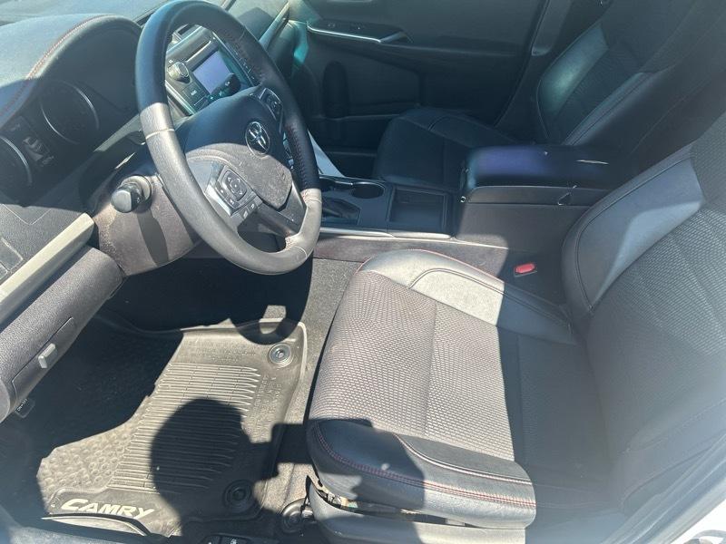 Toyota Camry SE 2017