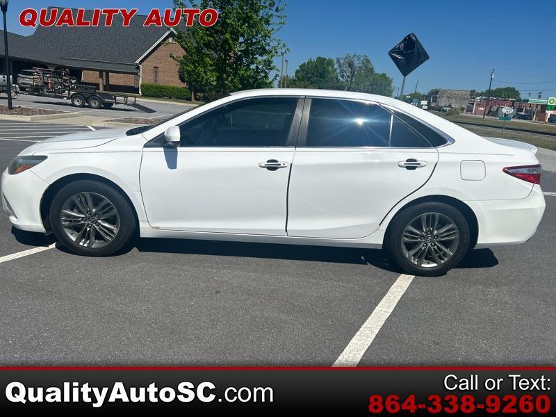 2017 Toyota Camry SE