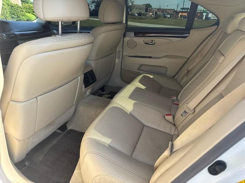 Lexus LS 460 Luxury Sedan 2014