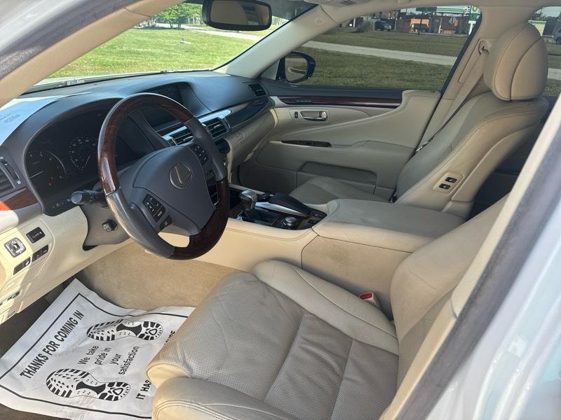 Lexus LS 460 Luxury Sedan 2014