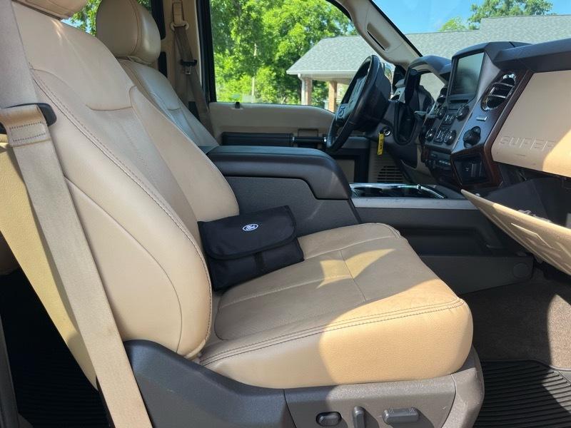 Ford F-250 SD Lariat Crew Cab 4WD 2015
